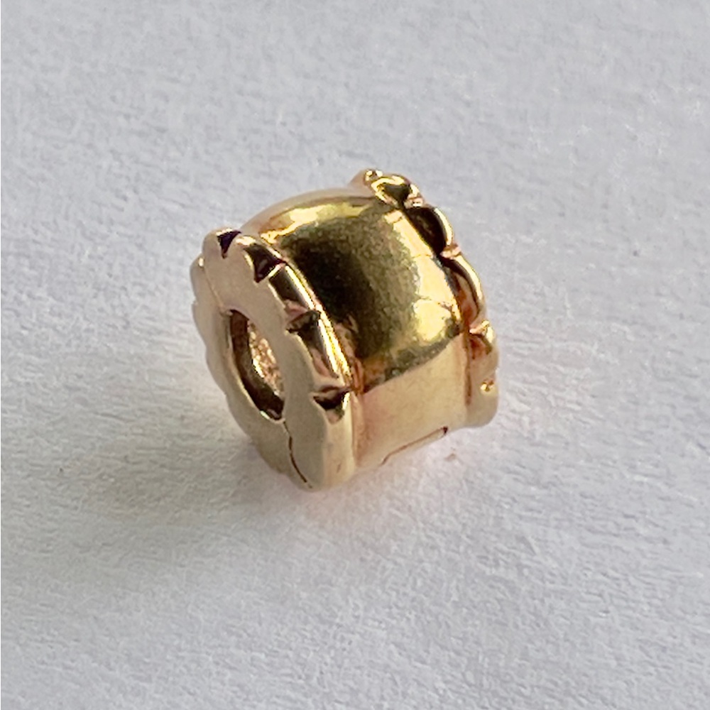 Pandora Solid 14k Gold Charm Clip - Picture 2 of 7